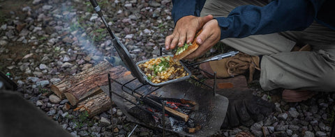 Can be set on the grate with the lid open
Being able to use both hands freely and set it on the grate is convenient for cooking continuously.